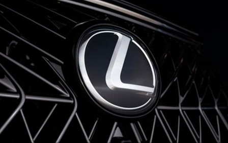 «Брата» Land Cruiser 300 - новий Lexus LX - представлять днями. V8 буде?