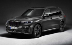 Чёрный бумер. BMW показала новую спецверсию X7