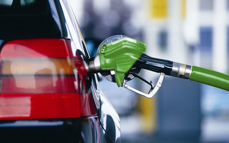 Цены на бензин подняли на 50 коп/л