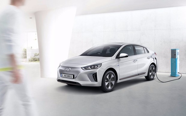 Для электрокаров Hyundai Ioniq не хватает аккумуляторов