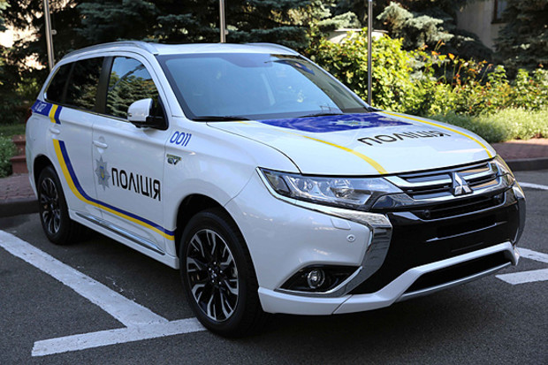 Для полиции закупят 651 гибрид Mitsubishi Оutlander PHEV