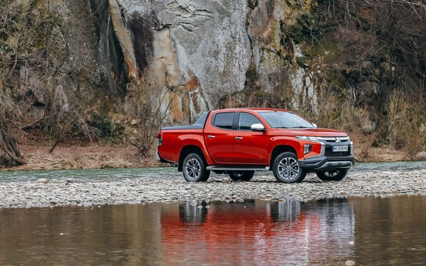 Два по сто в одну посуду. Новый Mitsubishi L200 в Украине