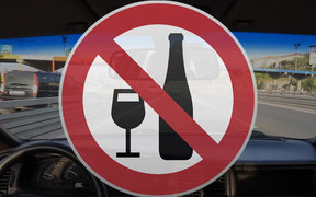 Дышите глубже: нардепы предлагают ввести обязательную поверку на алкоголь для всех водителей