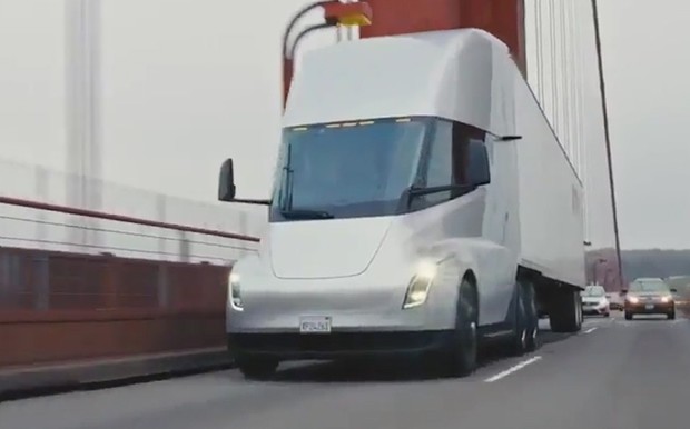 Электрический грузовик Tesla испытывают на дорогах общего пользования