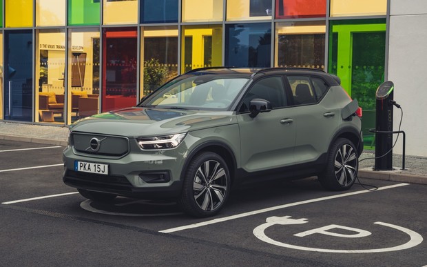 Электрический Volvo XC40 Recharge везут в Украину. За сколько?