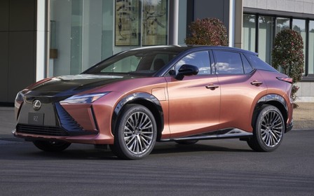 Електричний кросовер Lexus RZ показали у Німеччині