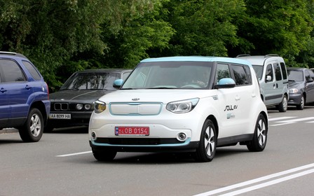 Электромобиль Kia Soul EV прибыл в Украину. Но продажи - под вопросом