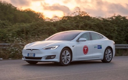 Это рекорд! Tesla Model S проехала более 1 000 км на одном заряде