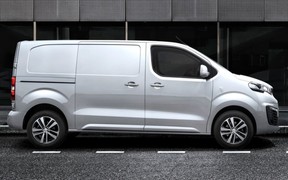 Fiat Scudo вернется на рынок в виде «клона» Peugeot. А что насчет Doblo?