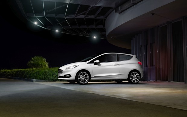 Ford научит свои машины видеть пешеходов ночью