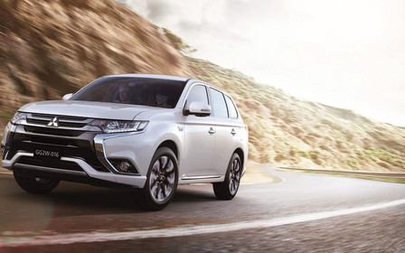 Гибрид Mitsubishi Outlander обновился