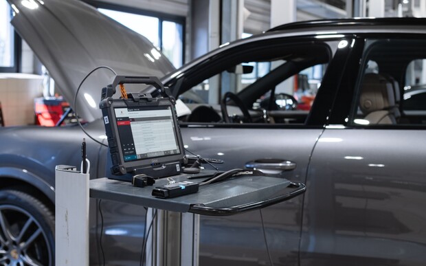 Головні переваги якісного обслуговування автомобілів Porsche з пробігом