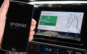 Google анонсировал следующую версию Android Auto