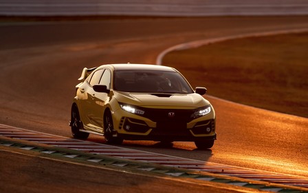 Honda Civic Type R установил новый рекорд скорости. ВИДЕО