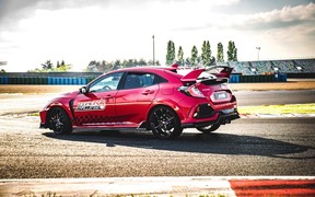 Honda Civic Type R установил новый рекорд скорости