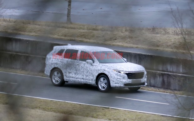 Honda CR-V нового поколения «засветился» на дороге. Что поменялось?
