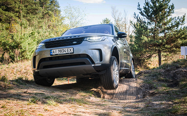 Hовый Land Rover Discovery попробовал свои силы на украинском бездорожье