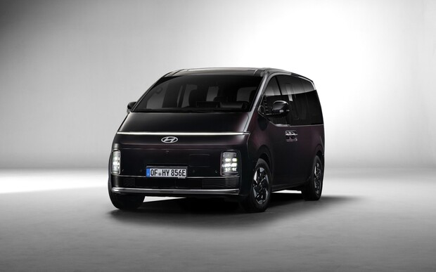 Hyundai Staria додає до лінійки силових агрегатів електромотор