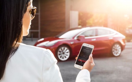 Инопланетяне: Tesla создаст облачные профили для любителей делиться авто