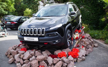 Jeep Cherokee стал экспонатом на фестивале Flower’s Jazz Weekend