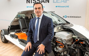 Карлос Гон покинул пост генерального директора Nissan