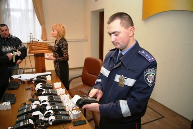 Харьковской ГАИ выдали 78 терминалов для оплаты штрафов