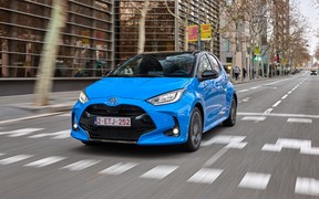 Хетчбек Toyota Yaris отримав потужніший гібрид і більше цифрових технологій