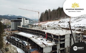 Хід будівництва апарт-готелю Mountain Residence у квітні 2023 року