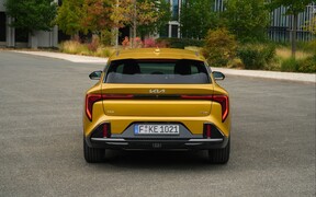 Kia K4 Wagon: неочікувана новинка для Європи майже без камуфляжу
