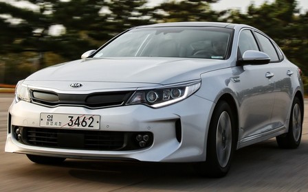 Kia рассказал о гибридных седанах Optima