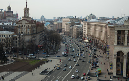 Київ: На парад — міським транспортом або пішки.