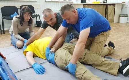 Киевгорстрой обучается на курсах неотложной помощи