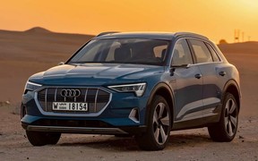 Клиенты Audi получат свои e-tron позже обещанного