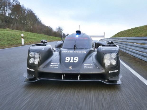 Компания Porsche представила новый спорткар для гонок на выносливость