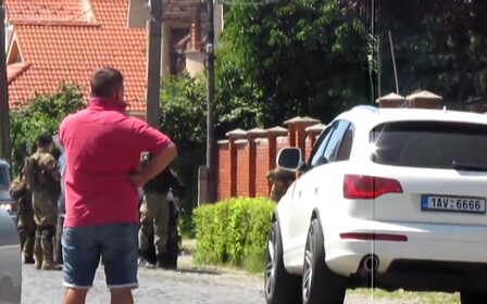 Конфликт в Мукачево: На оперативном видео засветился угнанный в Европе автомобиль