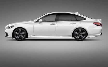 Корона не упадет: Toyota Crown покажет будущее японских седанов