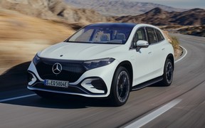 Кросовер Mercedes-Benz EQS SUV. Висока альтернатива ліфтбеку?