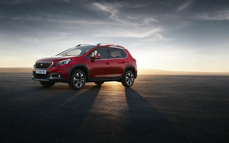 Кроссовер Peugeot 2008 обновился внешне и получил новые двигатели (видео)