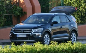 Кроссовер Volkswagen T-Roc попался автошпионам