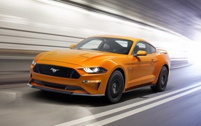 Купе Ford Mustang обновилось и получило новый «автомат»