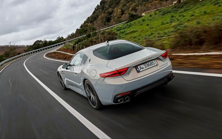 Купе Maserati GranTurismo привезли до України
