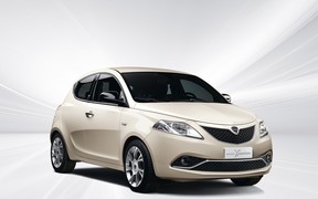 Lancia обновила хэтчбек Ypsilon