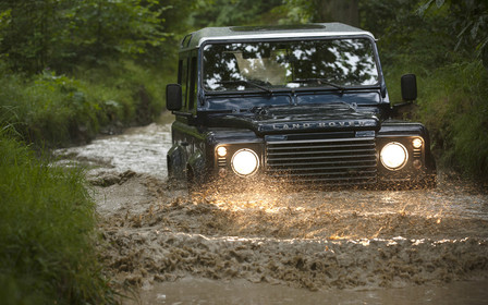 Land Rover продлил выпуск Defender