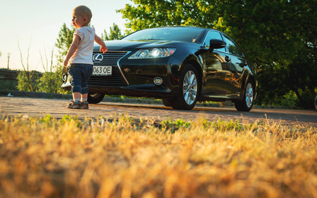 Литры счет любят: Тест-драйв Lexus ES 300h