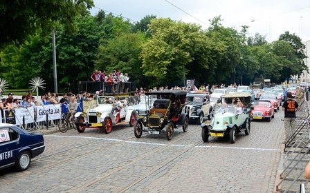 Міжнародний фестиваль ретро автомобілів «Леополіс Гран Прі»
