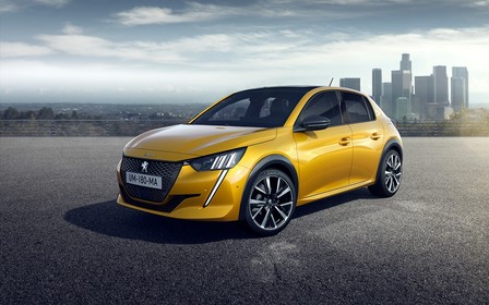 Молодой, зеленый. Peugeot 208 нового поколения получит электромотор, но сохранит и варианты с ДВС