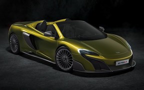 Мощному суперкару McLaren 675LT «снесло крышу»