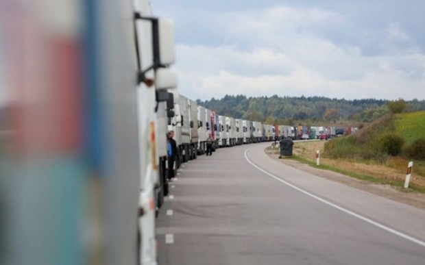 На українсько-польському кордоні змінять правила проходження транспорту