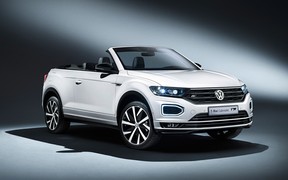 Напекло? Кроссовер Volkswagen T-Roc превратили в кабриолет