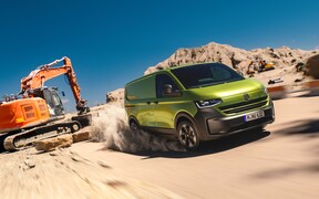 Нарешті без макіяжу! Новий Transporter показали офіційно